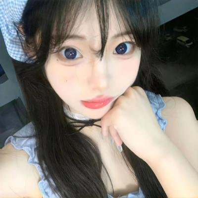 假冒女团 海报
